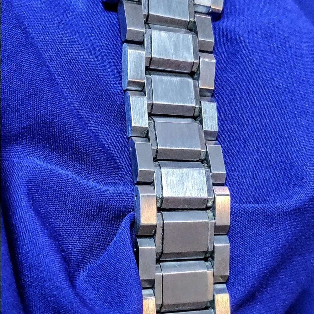 Burberry Bu9351 The City Swiss Chrono 43mm Mens Watch EUC - Picture 2 of 12